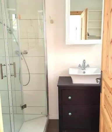 Apartment Ferienbungalow Buhne Mit Kamin In *